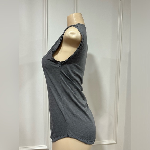 Under Armour muscle shirt, Grey color, with studded Underarmour logo on front. - Picture 2 of 5